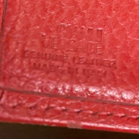 Reserved for Robbie Versace Red pebbled  Leather wallet with Embossed Logo - Picture 3 of 6